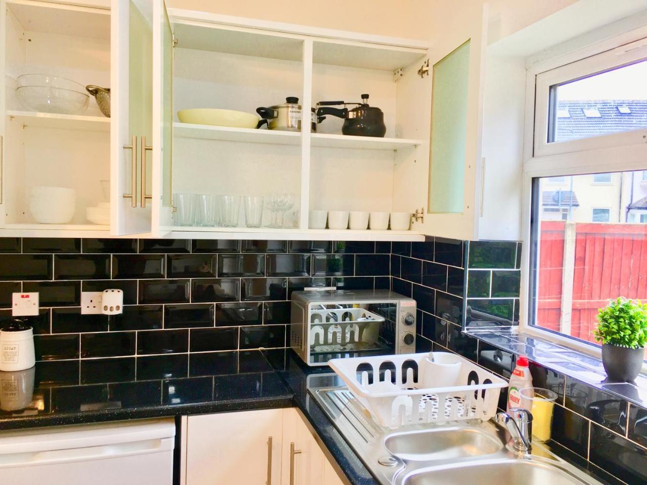 London 2 Bedroom Apartment, Kitchen, Reception And Private Garden Экстерьер фото