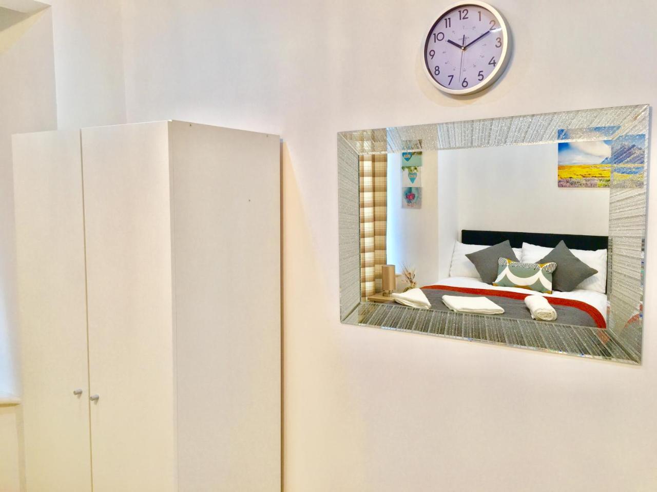 London 2 Bedroom Apartment, Kitchen, Reception And Private Garden Экстерьер фото