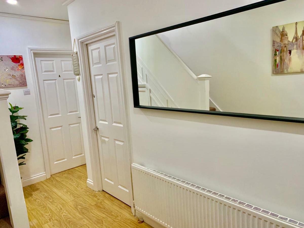 London 2 Bedroom Apartment, Kitchen, Reception And Private Garden Экстерьер фото
