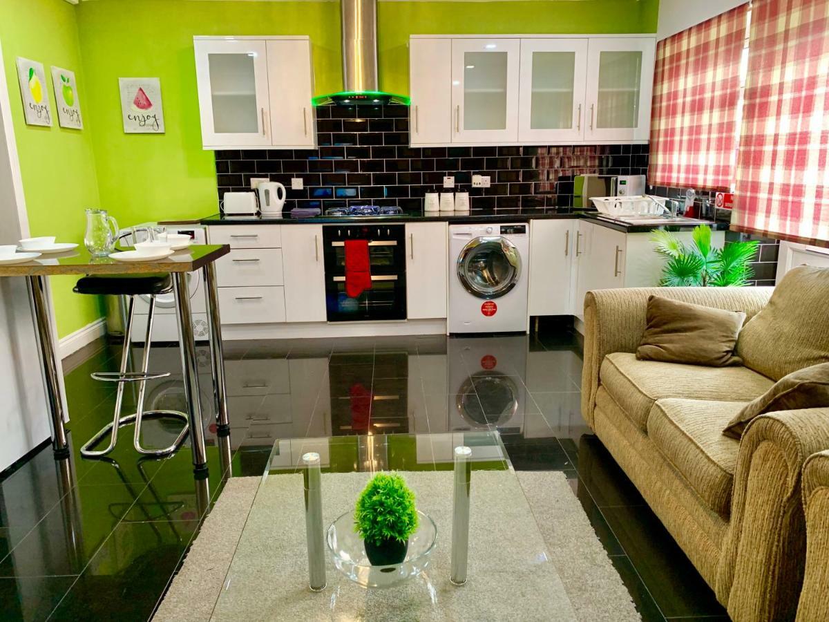 London 2 Bedroom Apartment, Kitchen, Reception And Private Garden Экстерьер фото