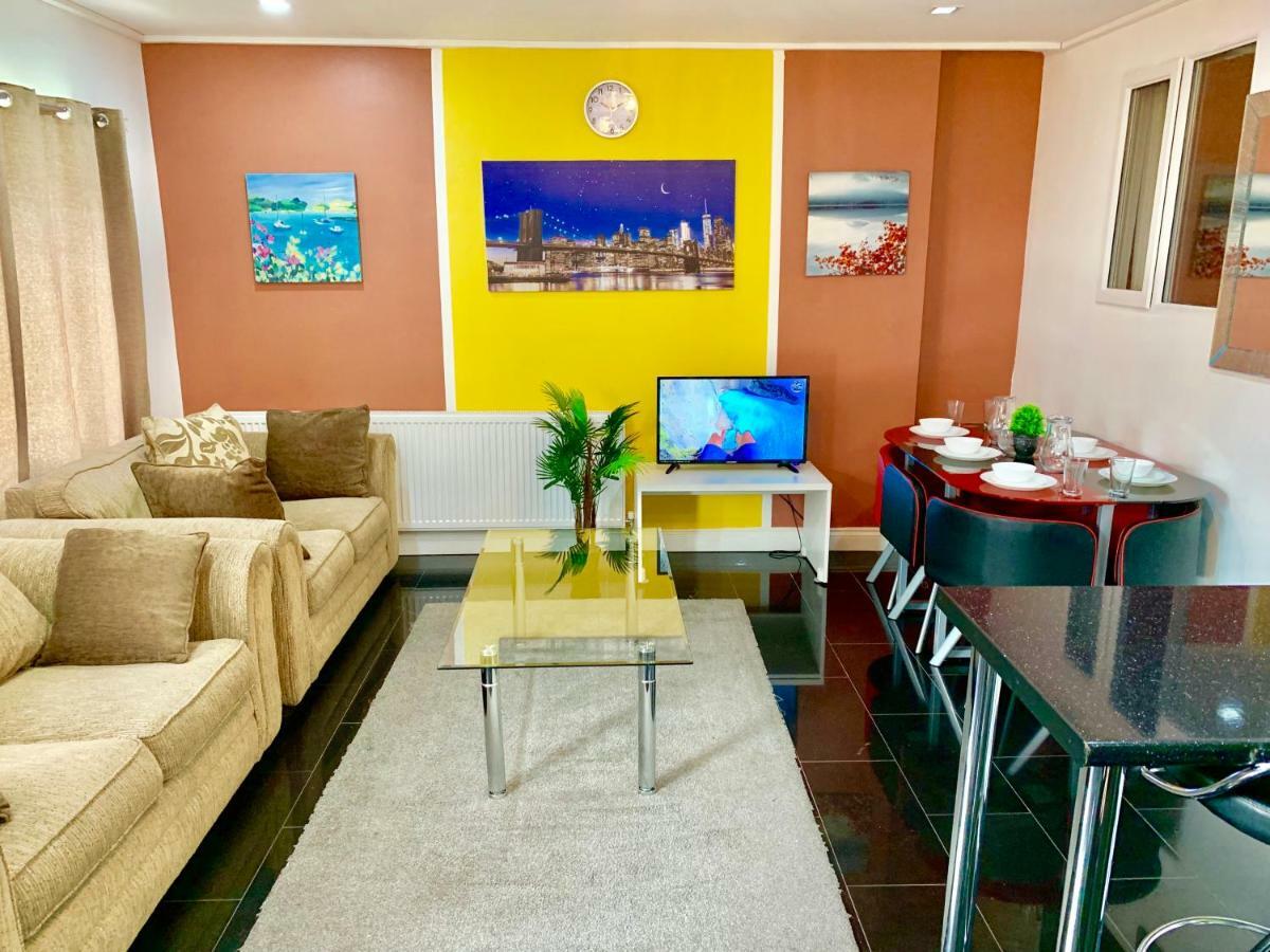 London 2 Bedroom Apartment, Kitchen, Reception And Private Garden Экстерьер фото