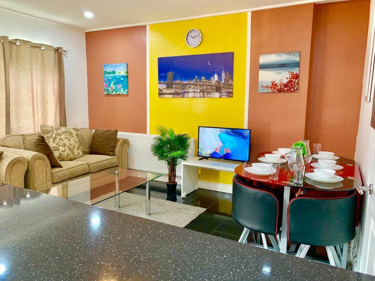 London 2 Bedroom Apartment, Kitchen, Reception And Private Garden Экстерьер фото