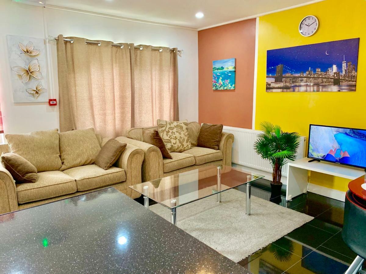 London 2 Bedroom Apartment, Kitchen, Reception And Private Garden Экстерьер фото