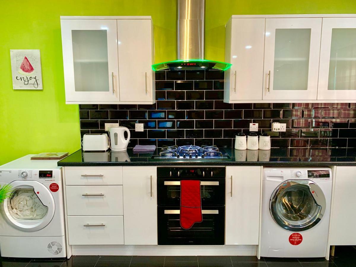 London 2 Bedroom Apartment, Kitchen, Reception And Private Garden Экстерьер фото
